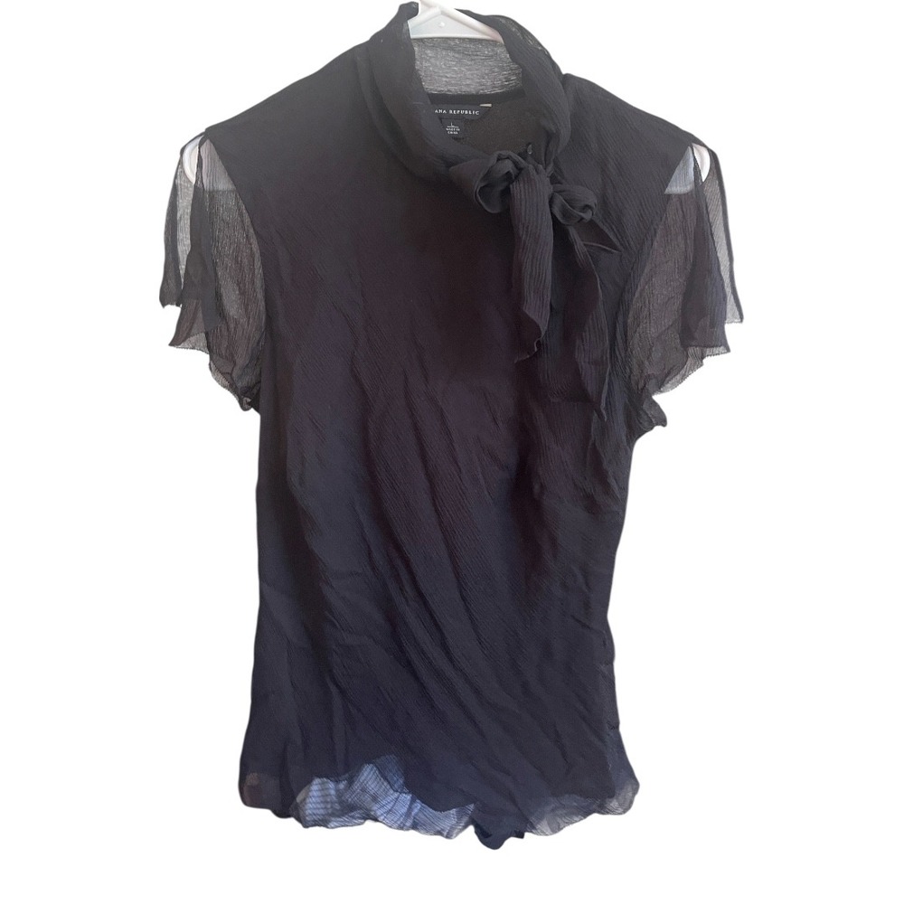 Banana Republic Black Silk Tie Neck Short Sleeve Shirt‎ L